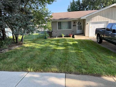 Lawn Care service in Carpentersville, 60110