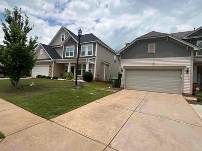 Lawn Care service in Chapin, 29036