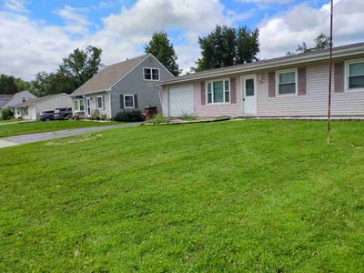 Lawn Care service in Valparaiso, 46383