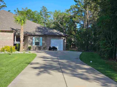 Lawn Care service in Miramar Beach, 32550