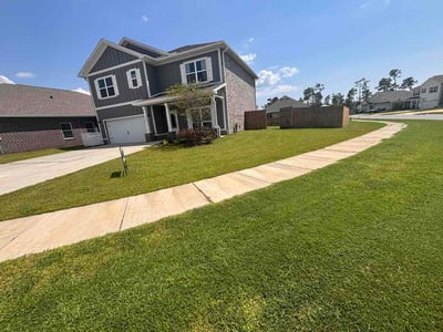 Lawn Care service in Miramar Beach, 32550