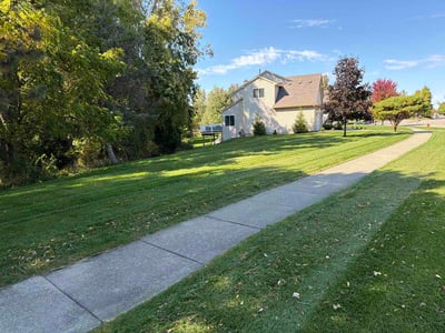 Lawn Care service in Burton, 48519