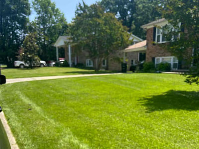 Lawn Care service in Clinton, 20735