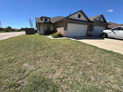 Lawn Care service in Midland, 79701