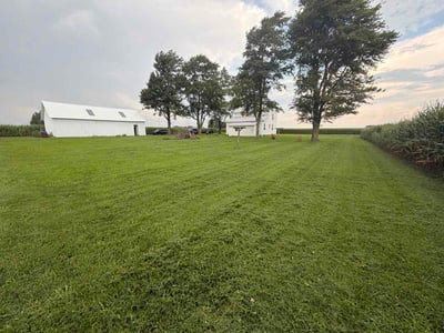 Lawn Care service in Muncie, 47305