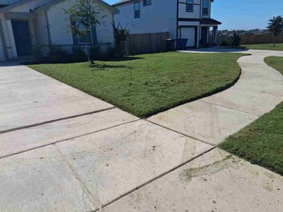 Lawn Care service in Selma, 78154