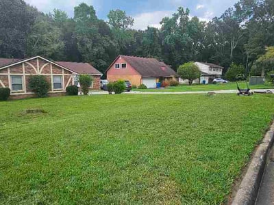 Lawn Care service in Branson, 65616