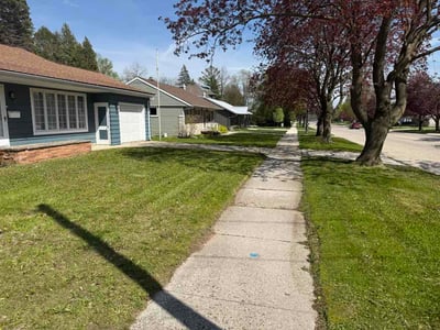 Lawn Care service in Eau Claire, 54701