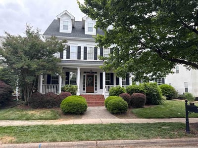 Lawn Care service in Four Oaks, 27577