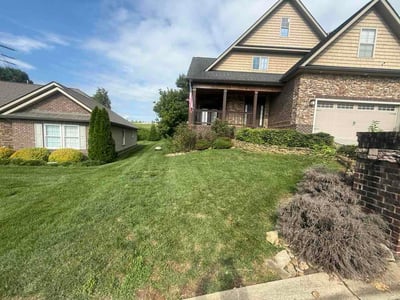 Lawn Care service in Lenoir City, 37771
