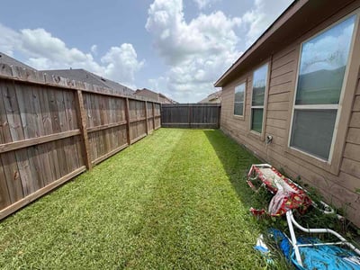 Lawn Care service in Brazoria, 77422
