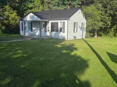 Lawn Care service in Thomasville, 27360