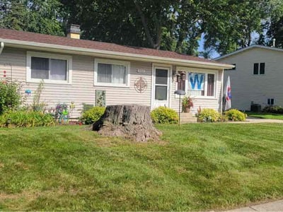 Lawn Care service in Carpentersville, 60110