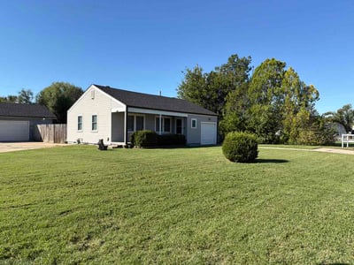 Lawn Care service in Wichita, 67202