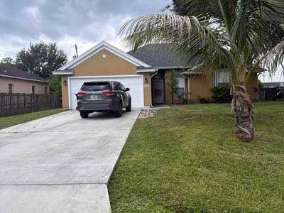 Lawn Care service in Sebastian, 32958