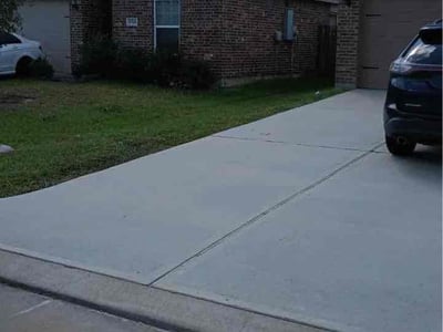 Lawn Care service in Freeport, 77541