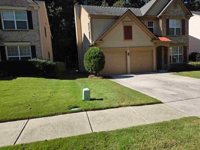 Lawn Care service in Suwanee, 30024