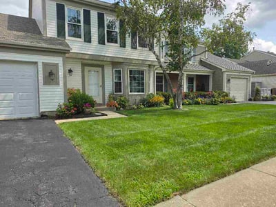 Lawn Care service in Mundelein, 60060