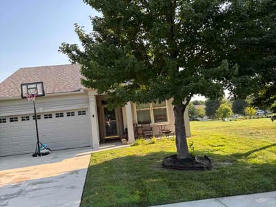 Lawn Care service in Prairie Village, 66208