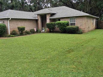 Lawn Care service in Gulf Breeze, 32561