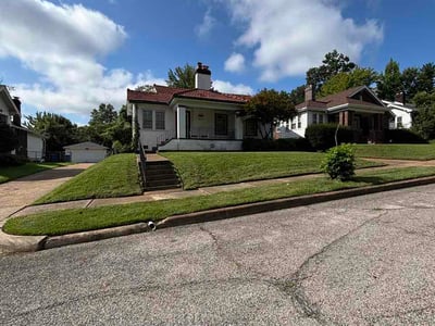 Lawn Care service in Jennings, 63136