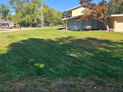 Lawn Care service in Livonia, 48150