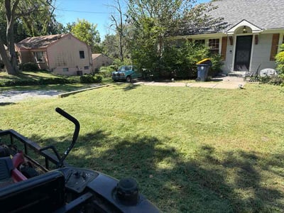 Lawn Care service in Parkville, 64152