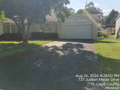 Lawn Care service in Roeland Park, 65401