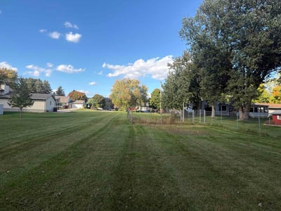 Lawn Care service in Mason, 48854