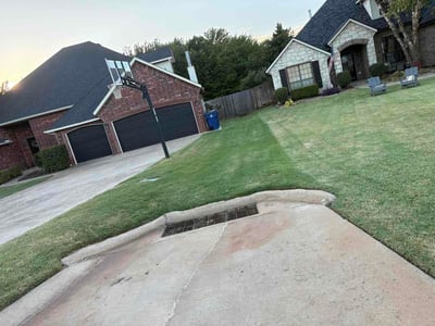 Lawn Care service in Nichols Hills, 73116