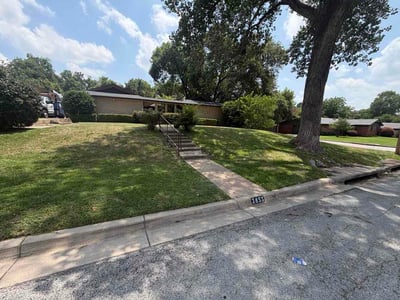 Lawn Care service in Mansfield, 76063
