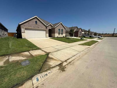 Lawn Care service in Carrollton, 75006