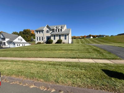 Lawn Care service in Ellington, 06029