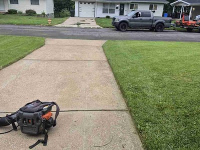 Lawn Care service in Auburn, 01501