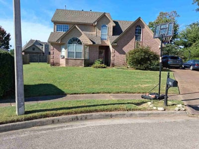 Lawn Care service in Bartlett, 38134