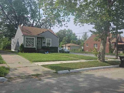 Lawn Care service in Redford, 48239