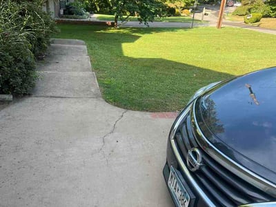 Lawn Care service in Powell, 37849