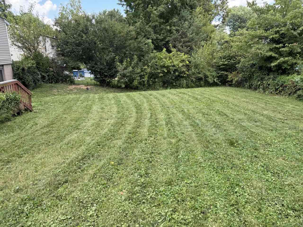 Lawn Care service in Sellersburg, 40475