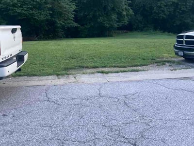 Lawn Care service in Alton, 62002