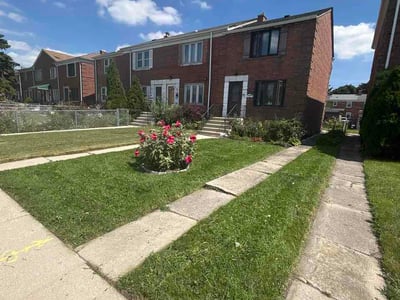 Lawn Care service in Downers Grove, 60515