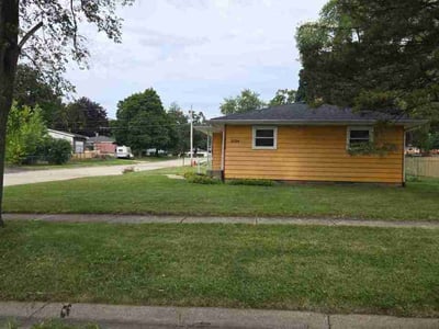 Lawn Care service in Zion, 60099