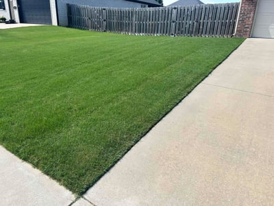 Lawn Care service in Fayetteville, 72701