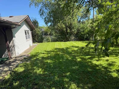 Lawn Care service in Hanover Park, 60133