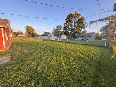 Lawn Care service in Ottawa, 61350