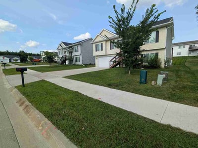 Lawn Care service in Iowa City, 52240