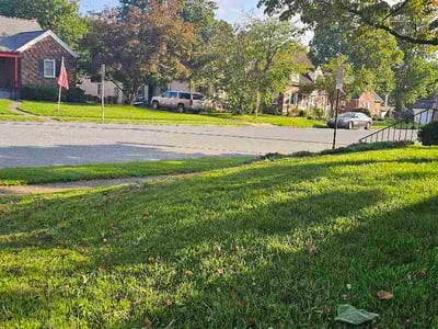 Lawn Care service in Elizabethtown, 17022