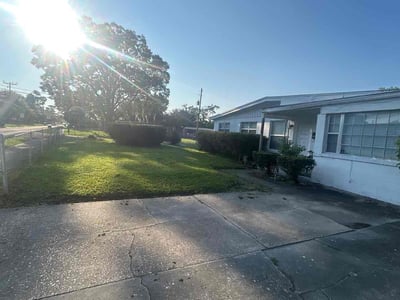 Lawn Care service in Riviera Beach, 33404