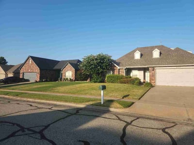 Lawn Care service in Skiatook, 74070