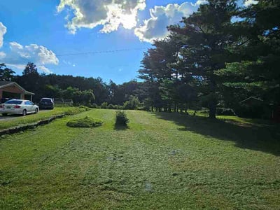 Lawn Care service in Winchester, 40391