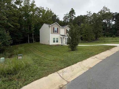 Lawn Care service in Burlington, 27215